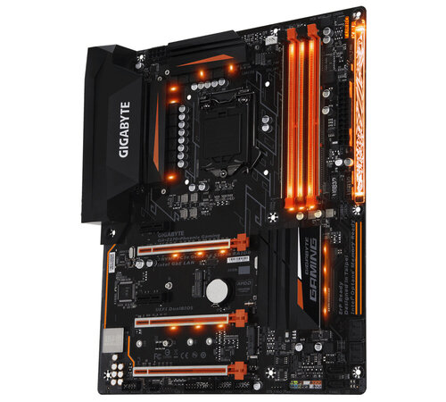 Περισσότερες πληροφορίες για "Gigabyte GA-Z270-Phoenix Gaming"