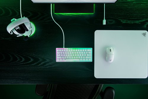 Περισσότερες πληροφορίες για "Razer RZ03-04981700-R3M1 (Άσπρο/USB/RGB LED)"